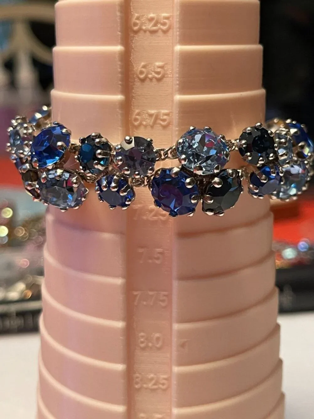 Vintage Prong-Set Blue Glass Stone Bracelet 1940s Style Unsigned Hattie Carnegie